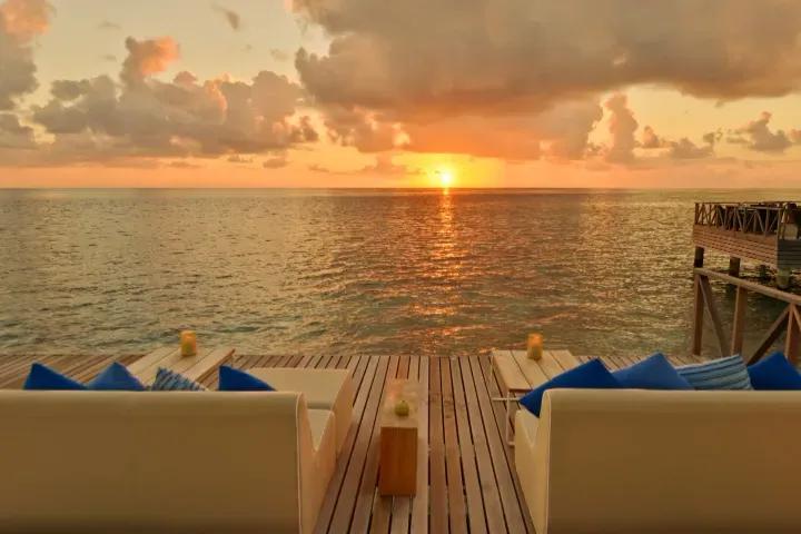 Raw - Sunset Deck