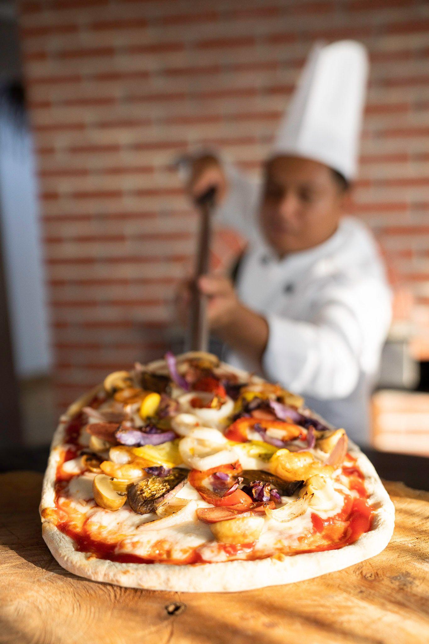 Pool Side Pizza