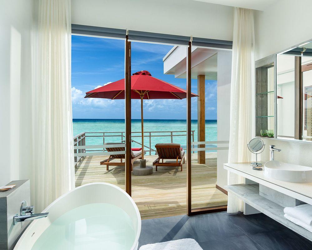 Lagoon Villa with Pool