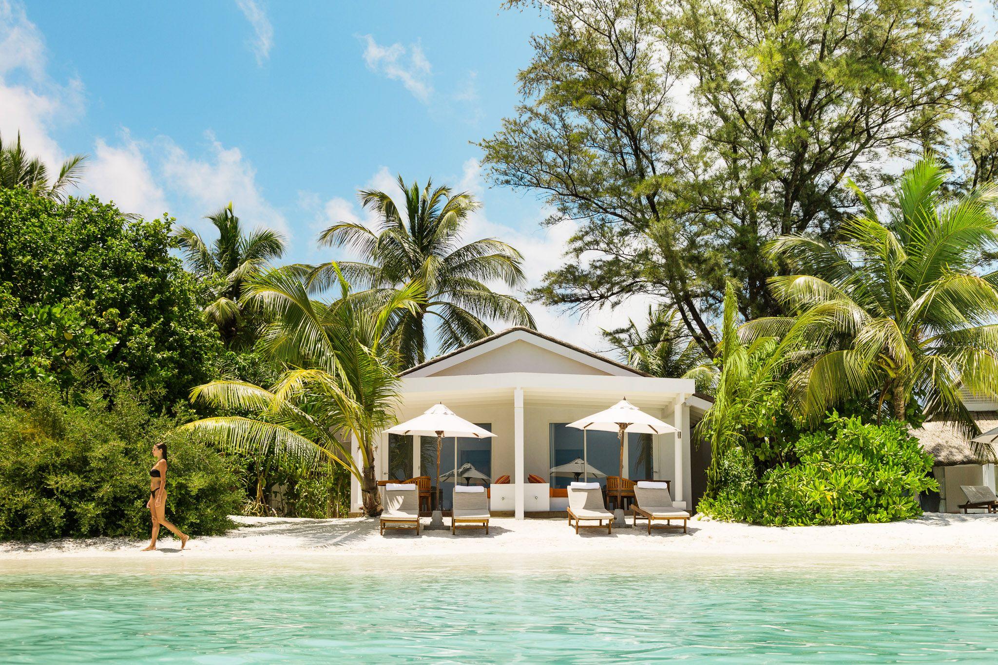 Lux-South-Ari-Atoll-Lagoon-Pavillion.jpg