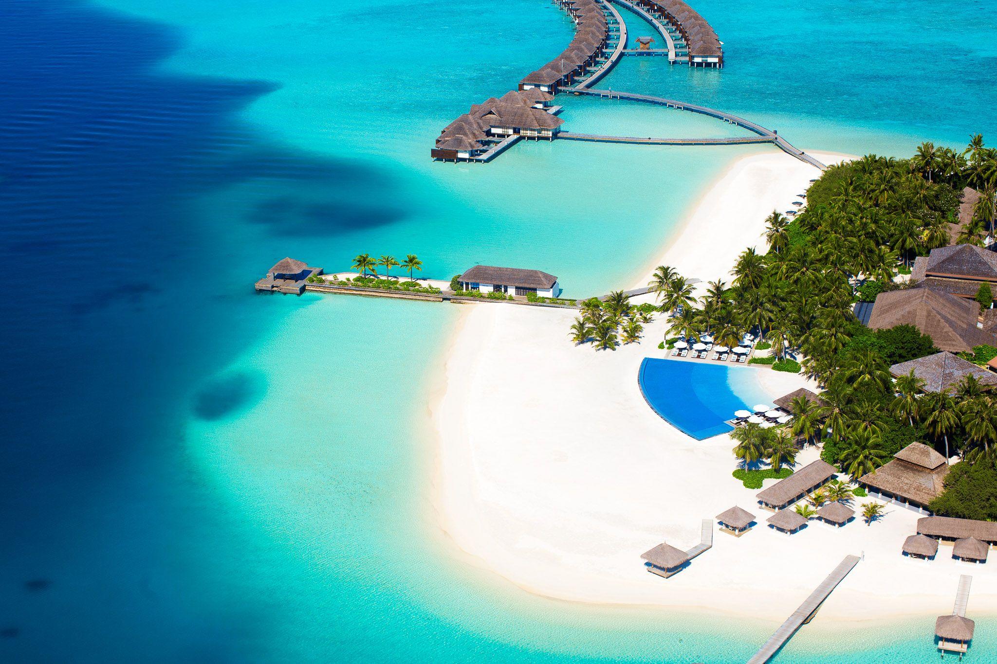 Velassaru-Maldives-Resort-Aerial-View.jpg