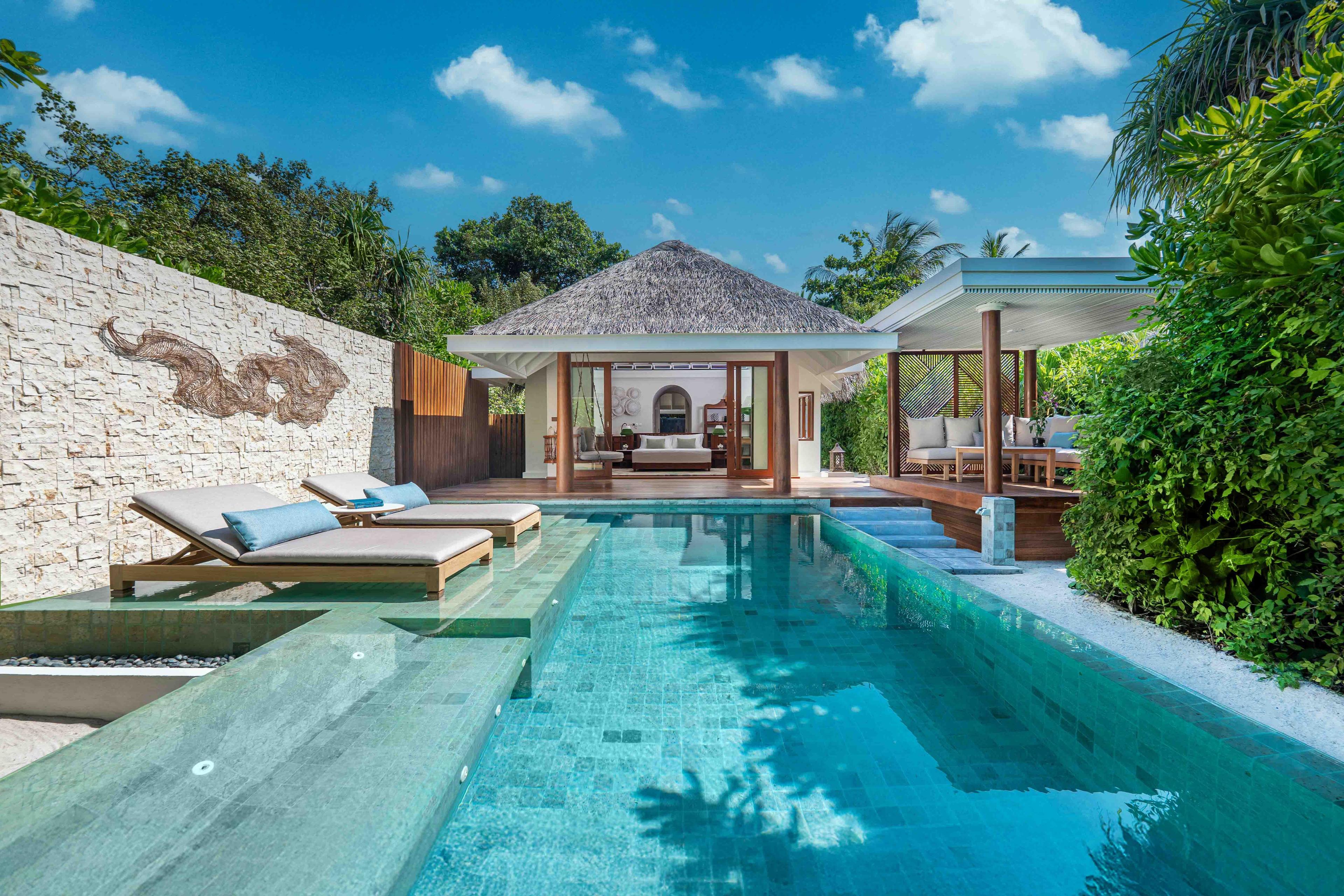 Anantara Kihavah | Winter Deal | 20% Off | Half-Board with Seaplane