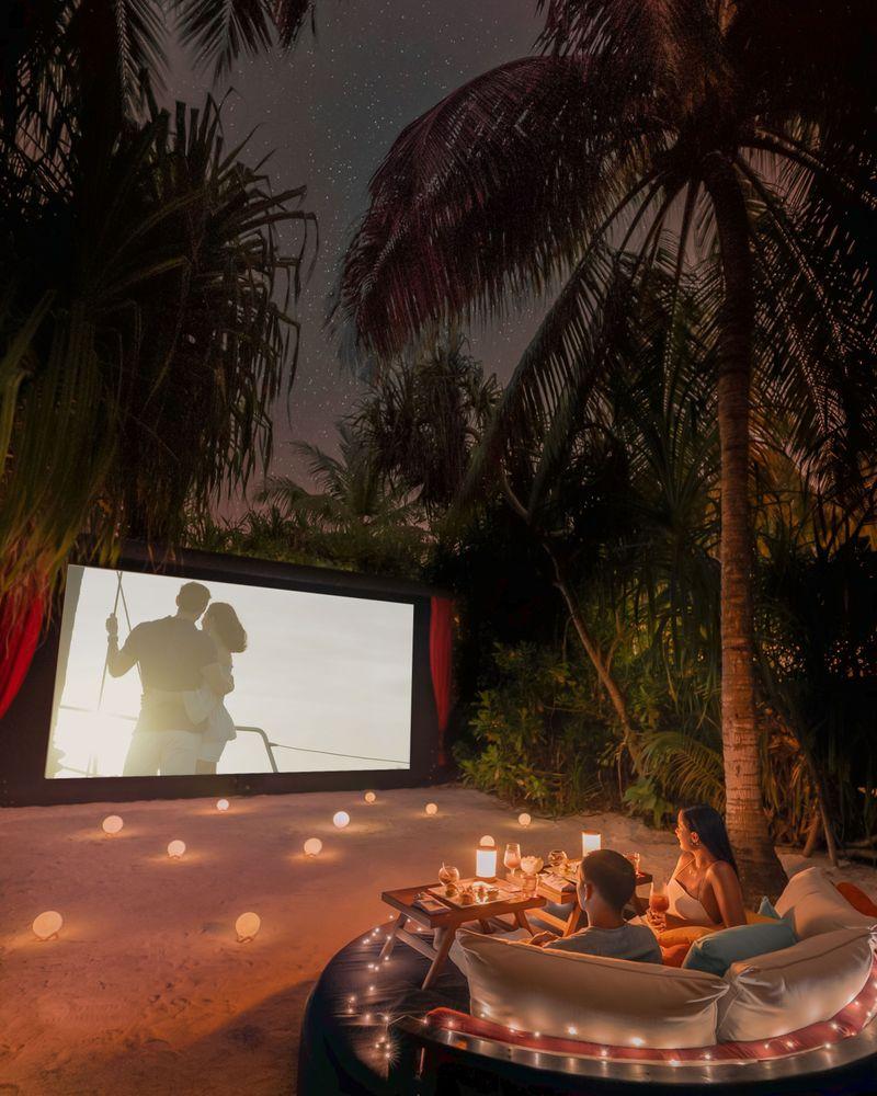 Entertainment & Classes