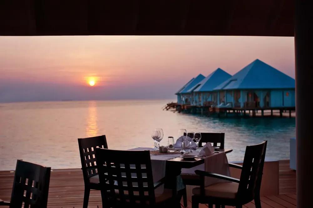 Thari Over Water Bar