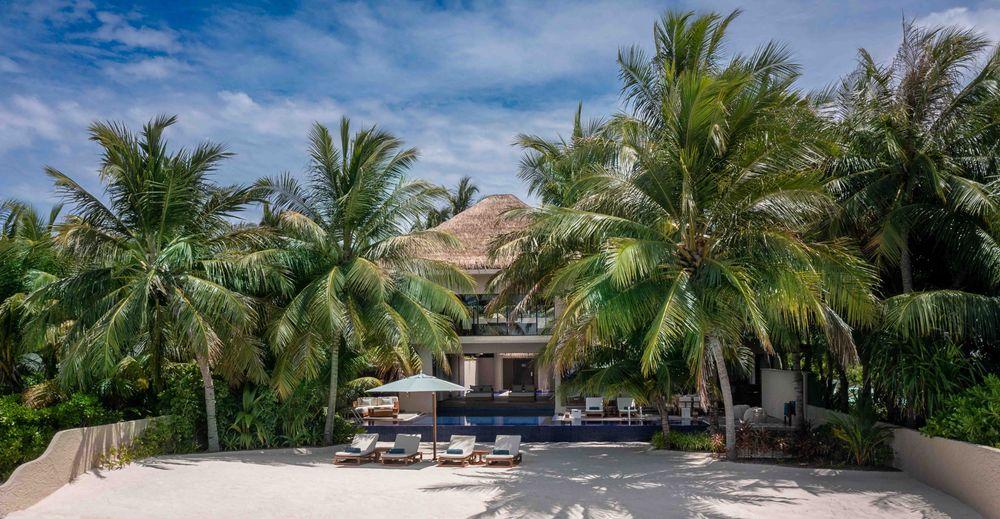 Three-Bedroom Beach Pavilion With Pool