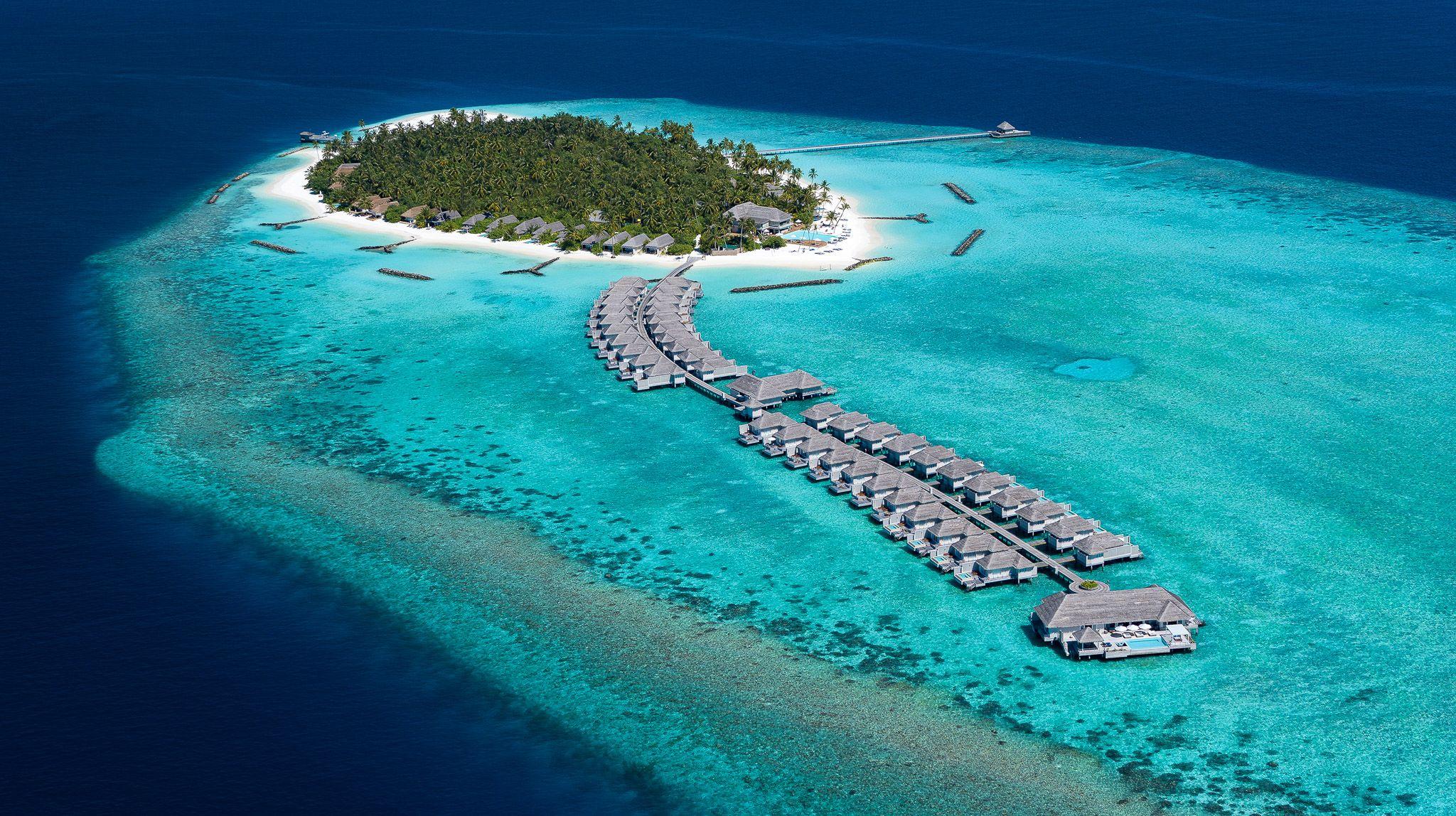 Baglioni Resort Maldives - General - Island Aerial.jpg