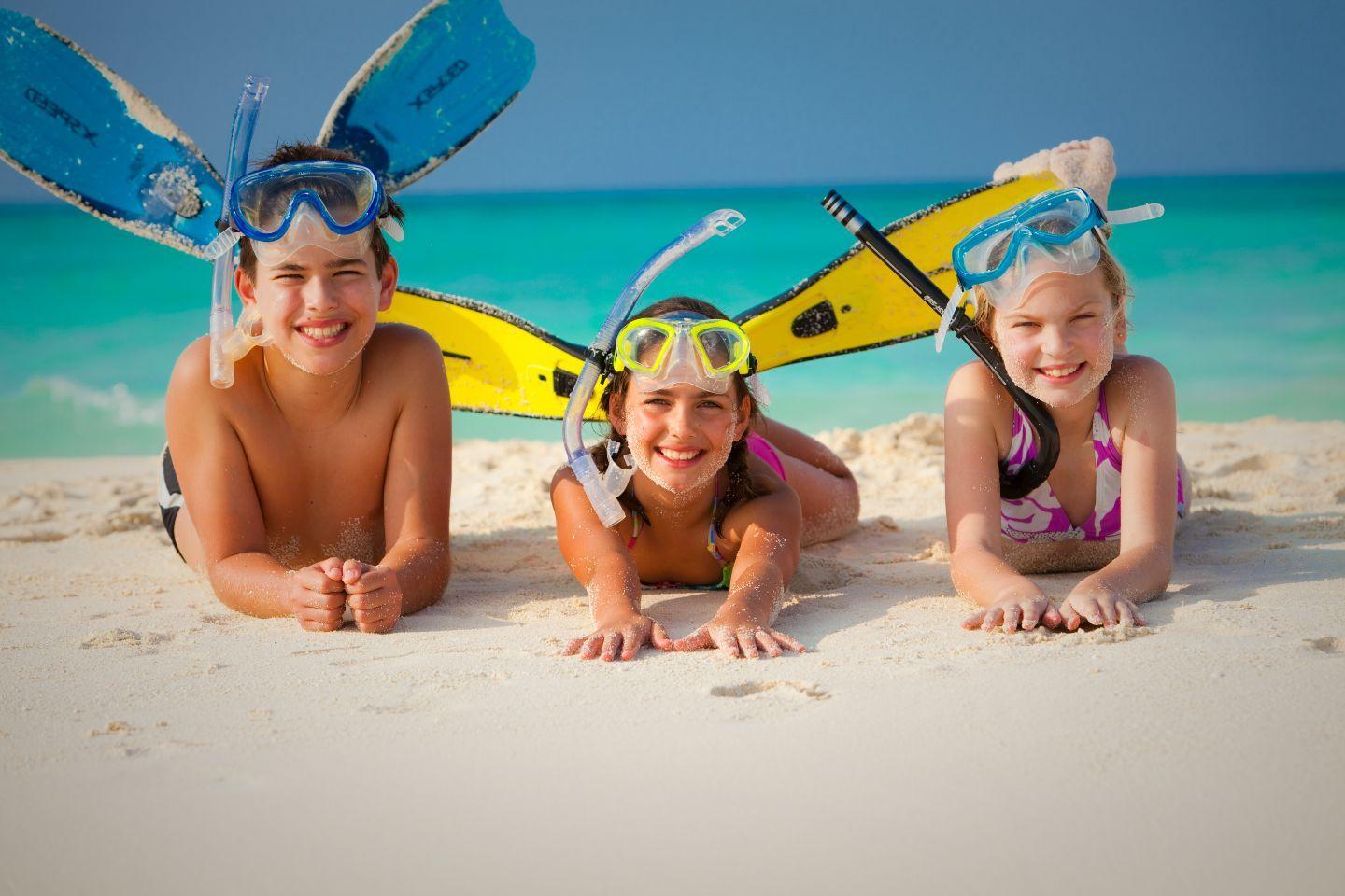 Kuramathi-Maldives-Facilities-Kids-Club-Snorkelling.jpg