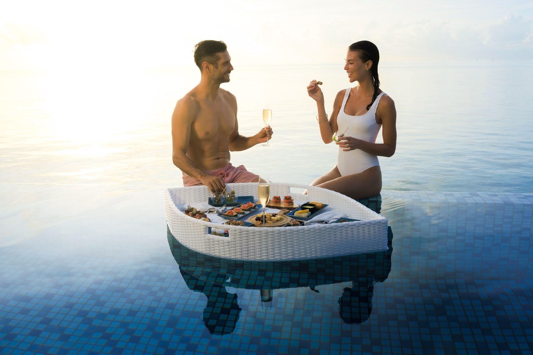 Mercure Maldives Kooddoo - F&B - Floating Breakfast.jpg