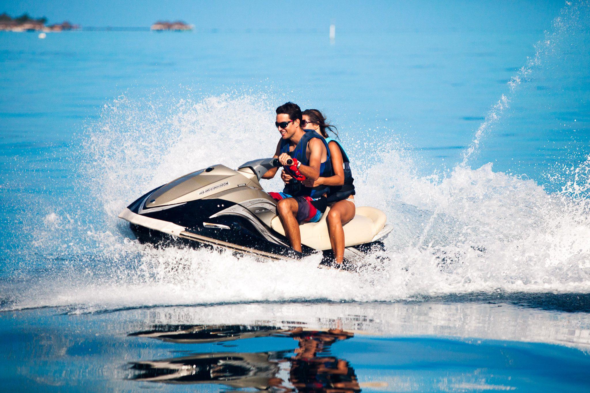 Velassaru-Maldives-Resort-Facilities-Activities-Watersports-Jetski.jpg