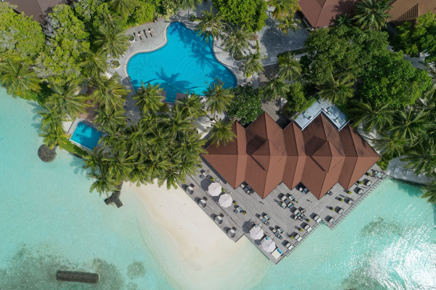 The aerial view of Kandu Bar at Kurumba Maldives
